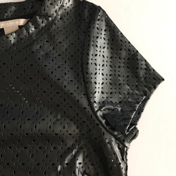 Banana Republic Coated Short Sleeve Blouse S - Picture 5 of 6